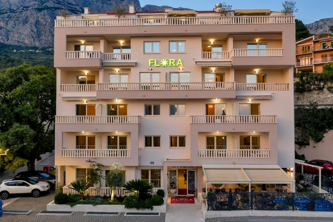 Aparthotel Flora Tučepi Eksteriør bilde