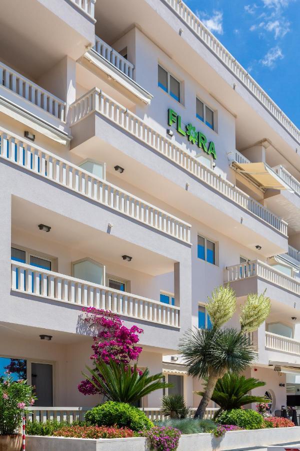 Aparthotel Flora Tučepi Eksteriør bilde